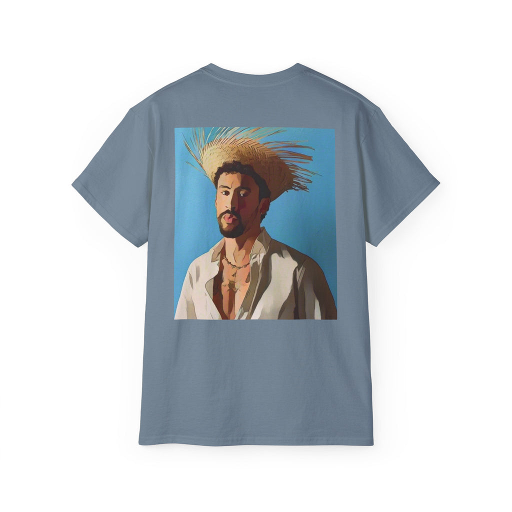 Benito Portrait Tee — "Debi Tirar más fotos" Graphic Cotton T-Shirt